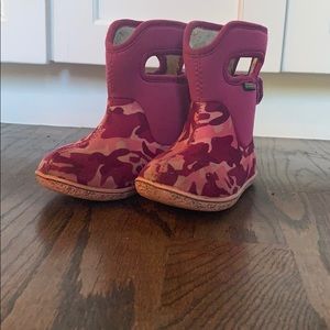 BOGS baby BOGS camo size 8